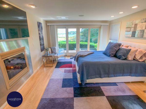 Cape Cod Home 995199