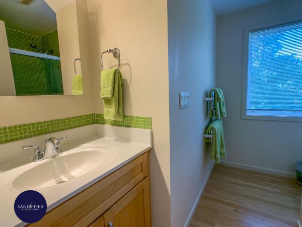 Cape Cod Home 995199