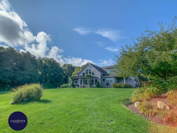 Cape Cod Home 995199