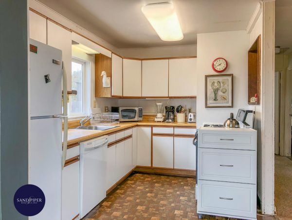 Cape Cod Home 995200