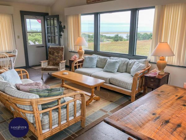 Cape Cod Home 995200