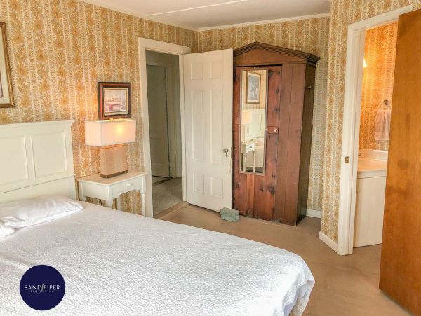 Cape Cod Home 995200
