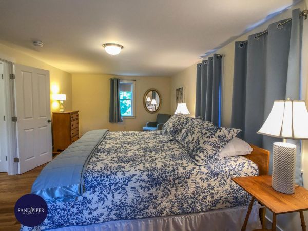 Cape Cod Home 995201