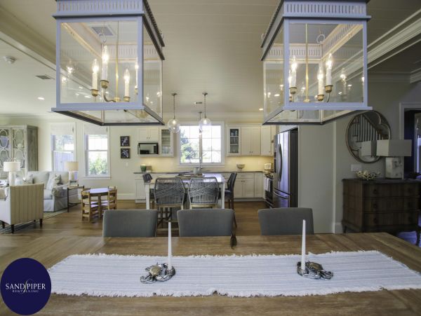 Cape Cod Home 995202