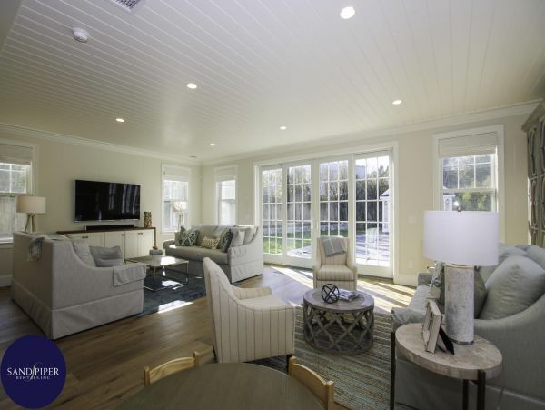 Cape Cod Home 995202