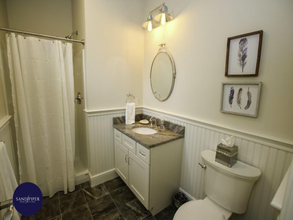 Cape Cod Home 995202