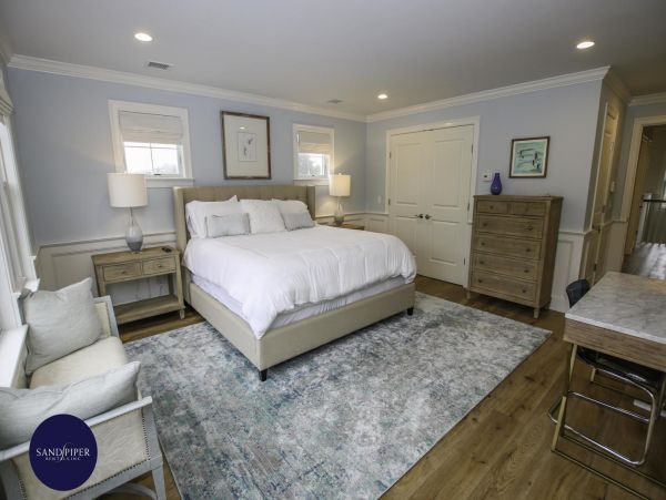 Cape Cod Home 995202
