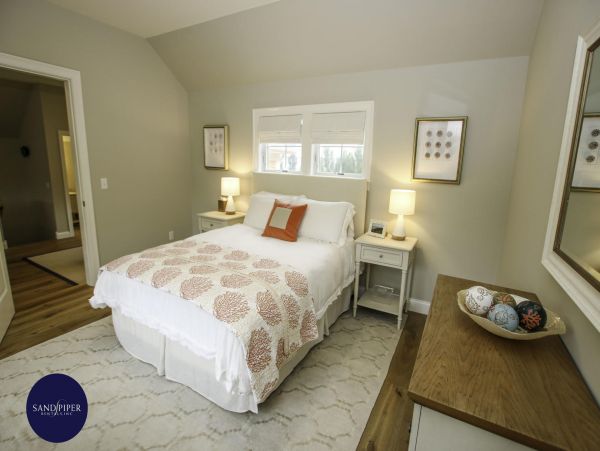 Cape Cod Home 995202