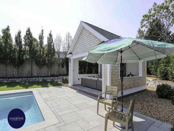 Cape Cod Home 995202