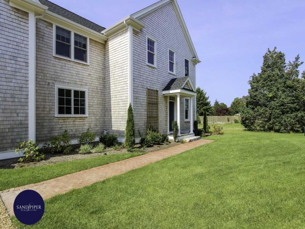 Cape Cod Home 995202
