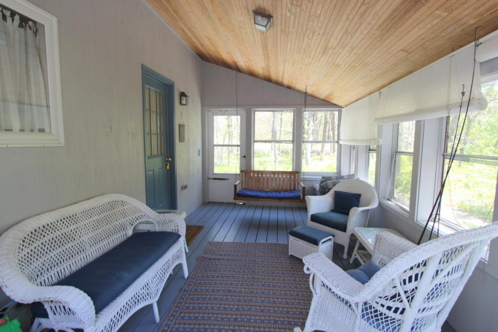 Cape Cod Home 995205