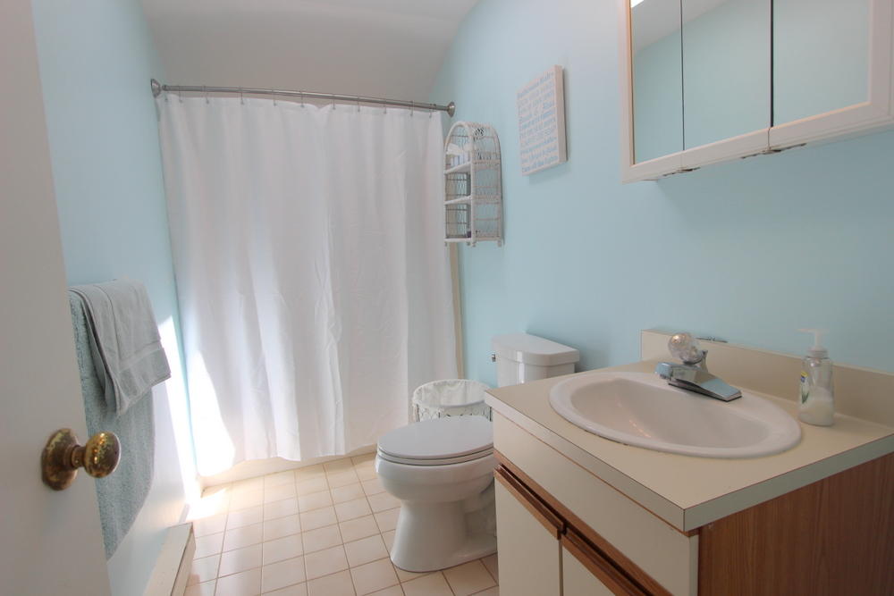 Cape Cod Home 995205