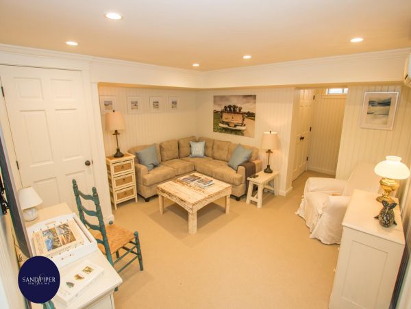 Cape Cod Home 995206