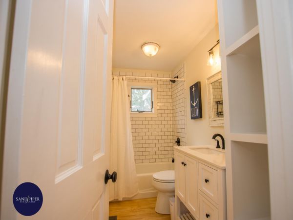 Cape Cod Home 995206