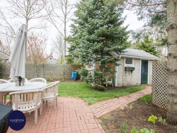 Cape Cod Home 995206
