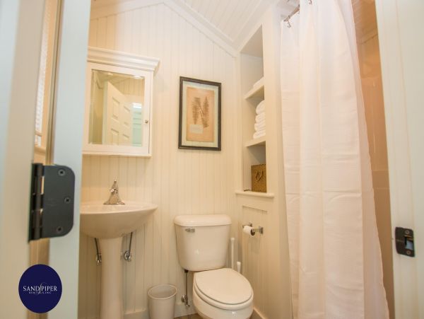 Cape Cod Home 995206