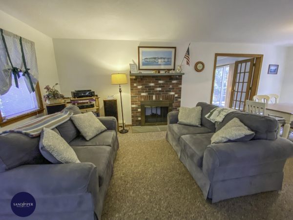Cape Cod Home 995207