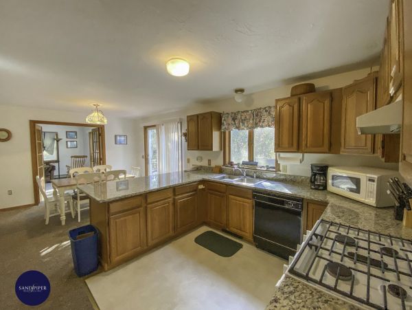 Cape Cod Home 995207