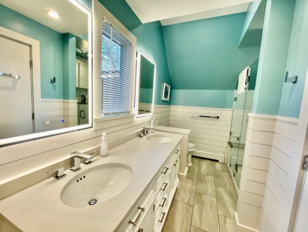 Cape Cod Home 995208