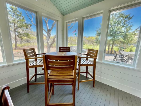 Cape Cod Home 995208