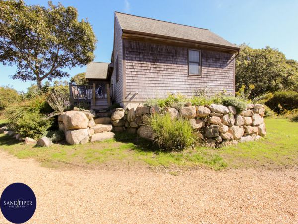 Cape Cod Home 995210