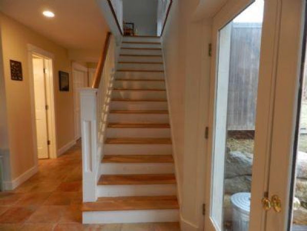 Cape Cod Home 995210