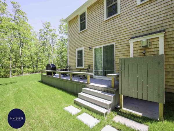 Cape Cod Home 995211