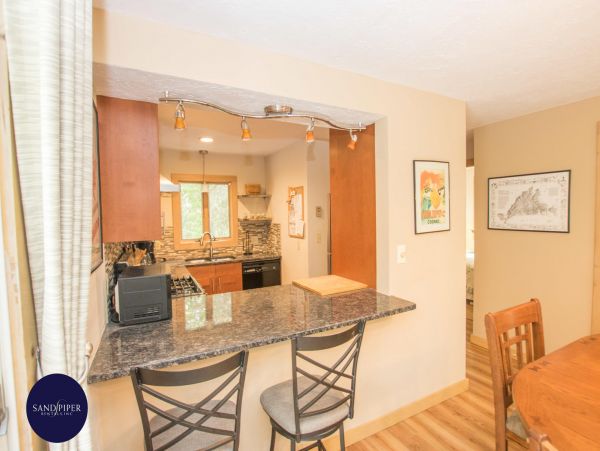 Cape Cod Home 995213