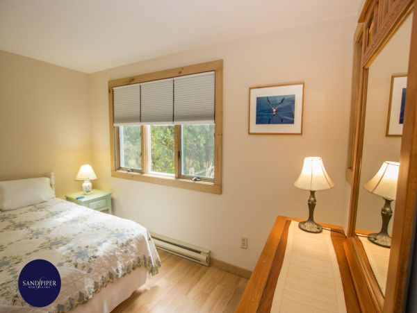 Cape Cod Home 995213