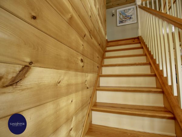 Cape Cod Home 995214