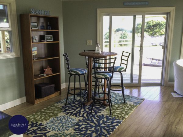 Cape Cod Home 995214