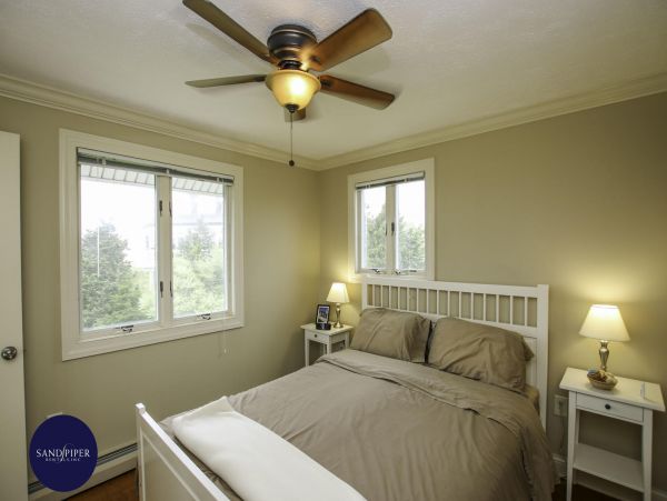 Cape Cod Home 995214