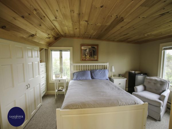 Cape Cod Home 995214