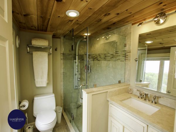 Cape Cod Home 995214