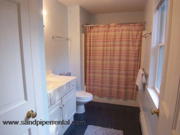 Cape Cod Home 995215