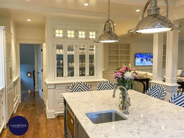 Cape Cod Home 995218