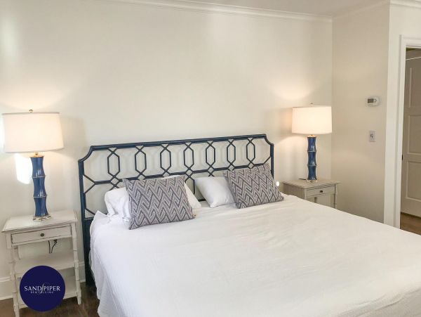 Cape Cod Home 995218
