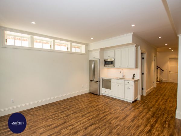 Cape Cod Home 995218