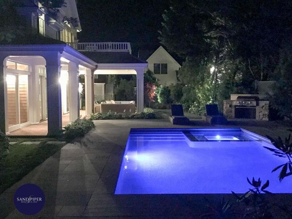 Cape Cod Home 995218