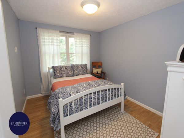 Cape Cod Home 995219