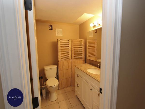 Cape Cod Home 995219
