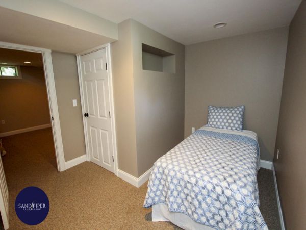 Cape Cod Home 995219