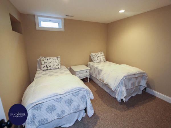 Cape Cod Home 995219