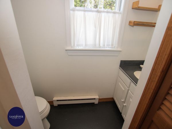 Cape Cod Home 995222