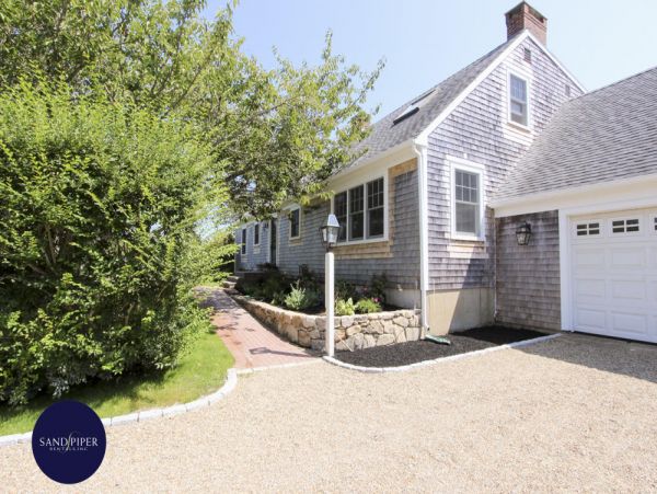 Cape Cod Home 995225