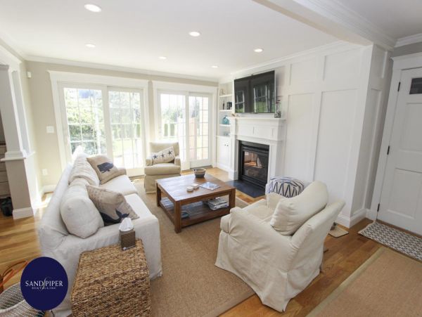 Cape Cod Home 995225