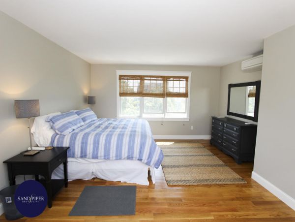 Cape Cod Home 995225