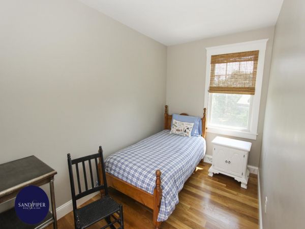 Cape Cod Home 995225