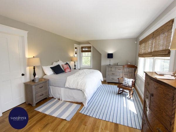 Cape Cod Home 995225