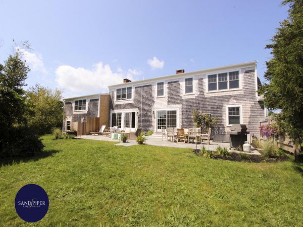 Cape Cod Home 995225